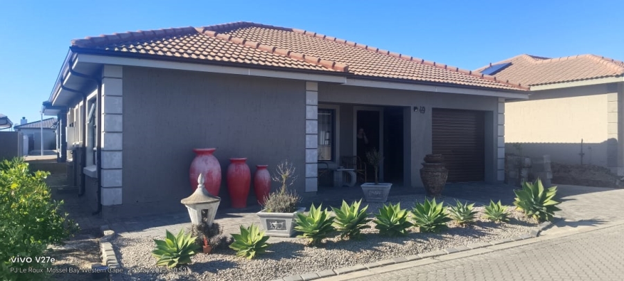 2 Bedroom Property for Sale in Dana Bay Western Cape